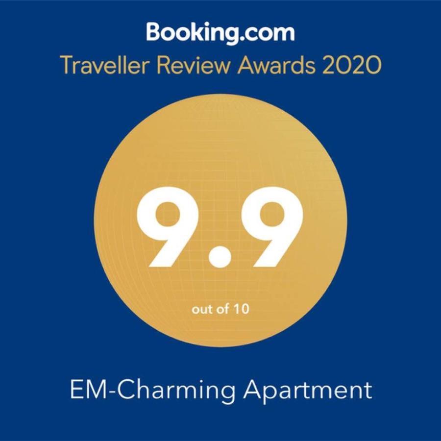 Em-Charming Apartment ปอนตาเดลกาดา ภายนอก รูปภาพ
