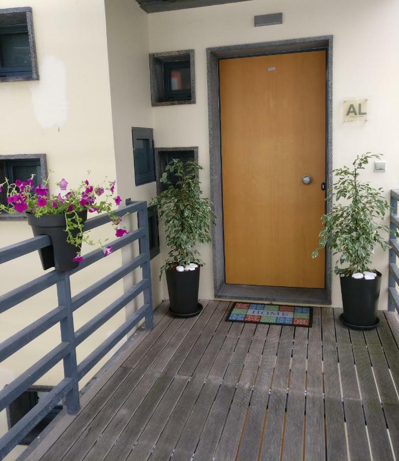 Em-Charming Apartment ปอนตาเดลกาดา ภายนอก รูปภาพ