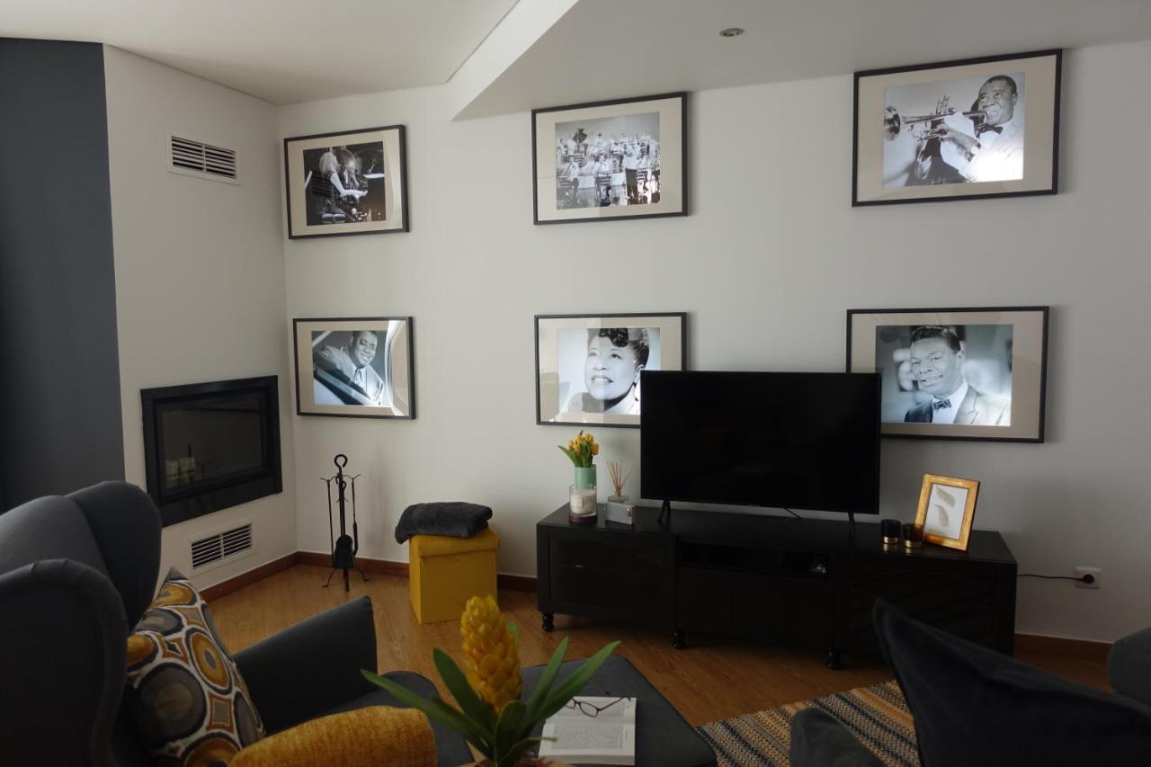 Em-Charming Apartment ปอนตาเดลกาดา ภายนอก รูปภาพ