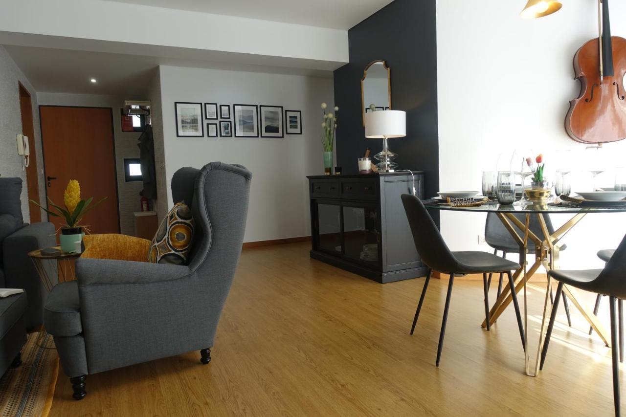 Em-Charming Apartment ปอนตาเดลกาดา ภายนอก รูปภาพ