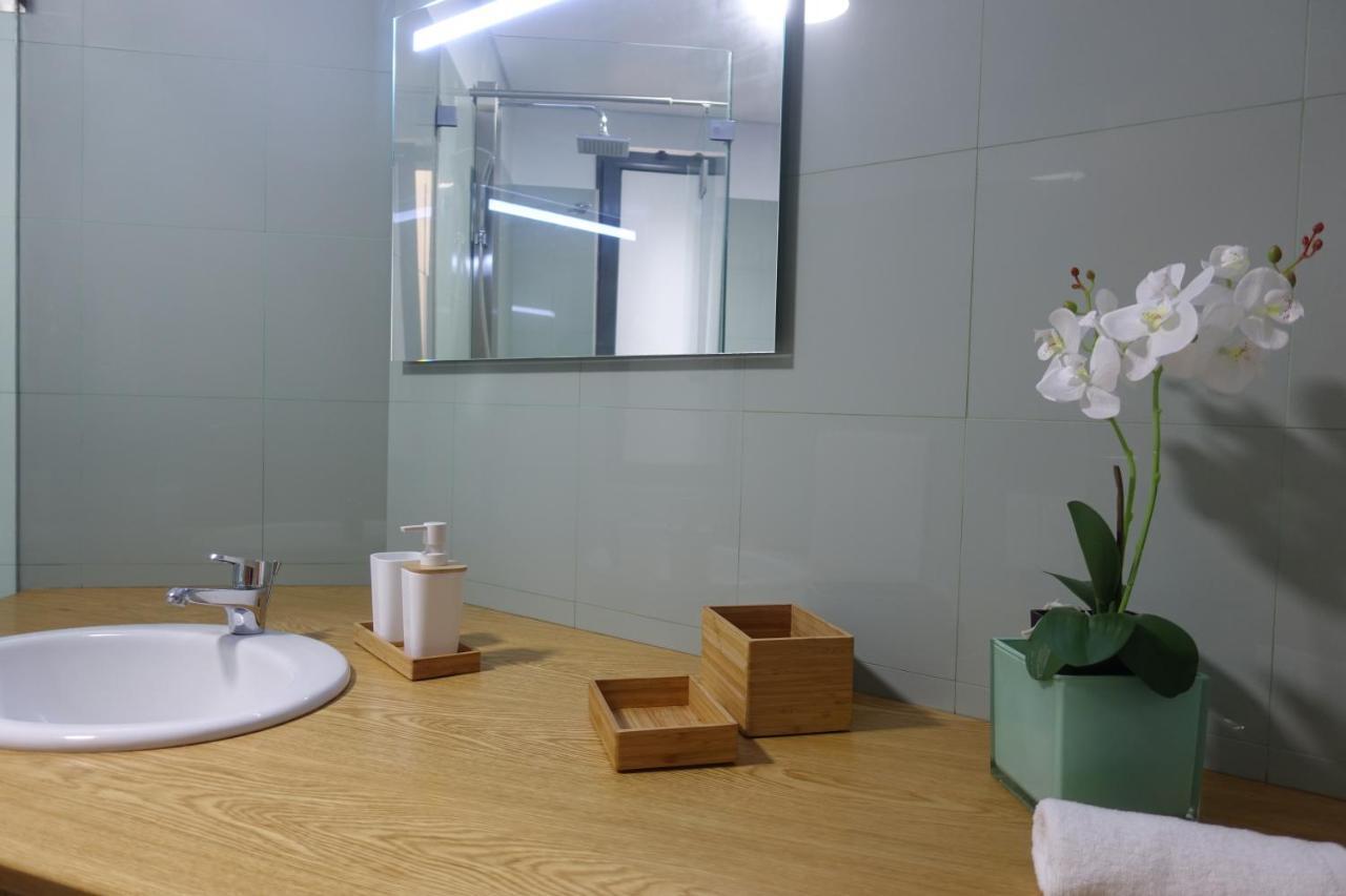 Em-Charming Apartment ปอนตาเดลกาดา ภายนอก รูปภาพ