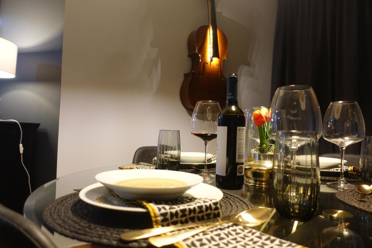 Em-Charming Apartment ปอนตาเดลกาดา ภายนอก รูปภาพ